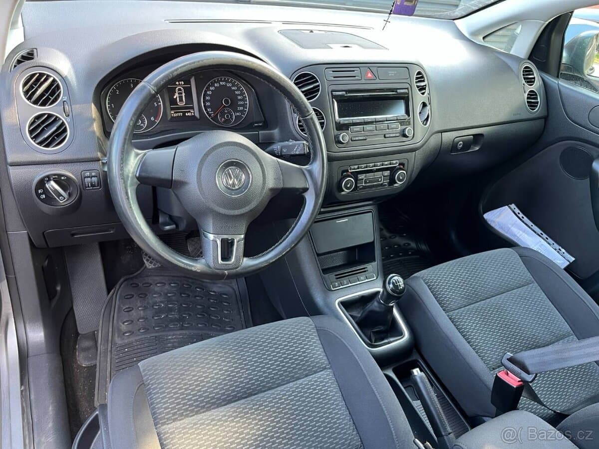 2012 Volkswagen GOLF - 11