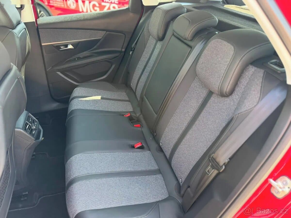 2019 Peugeot 3008 - 11