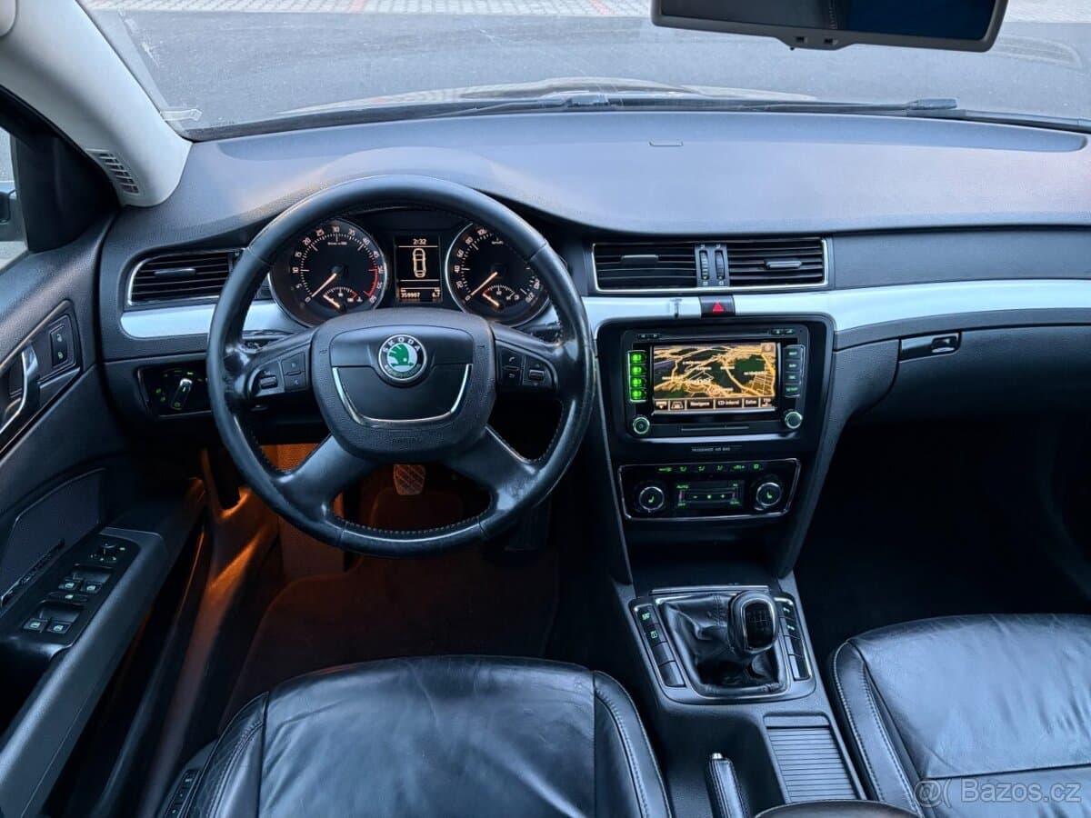 2009 Škoda SUPERB - 11
