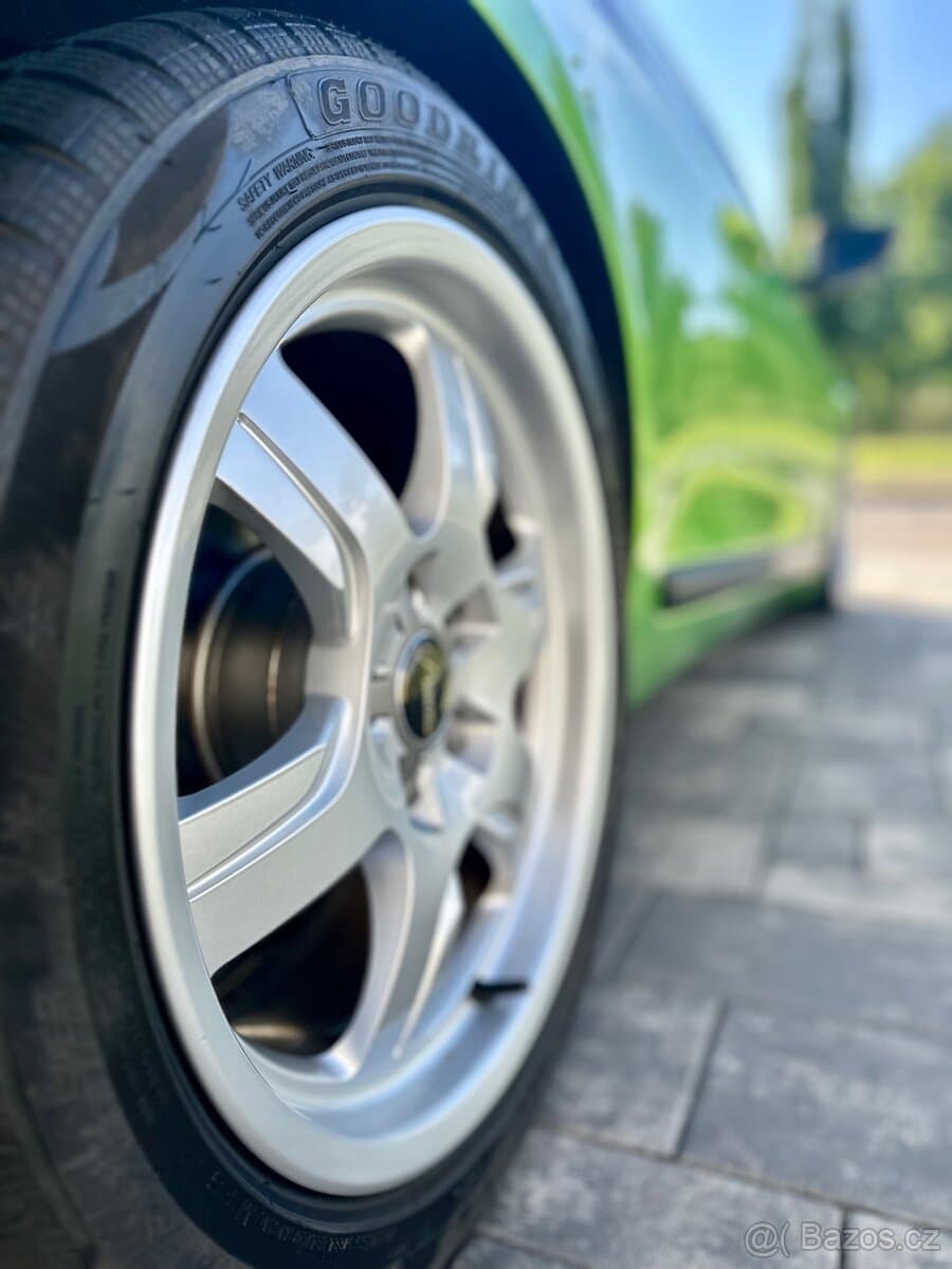 Volkswagen SCIROCCO - 11