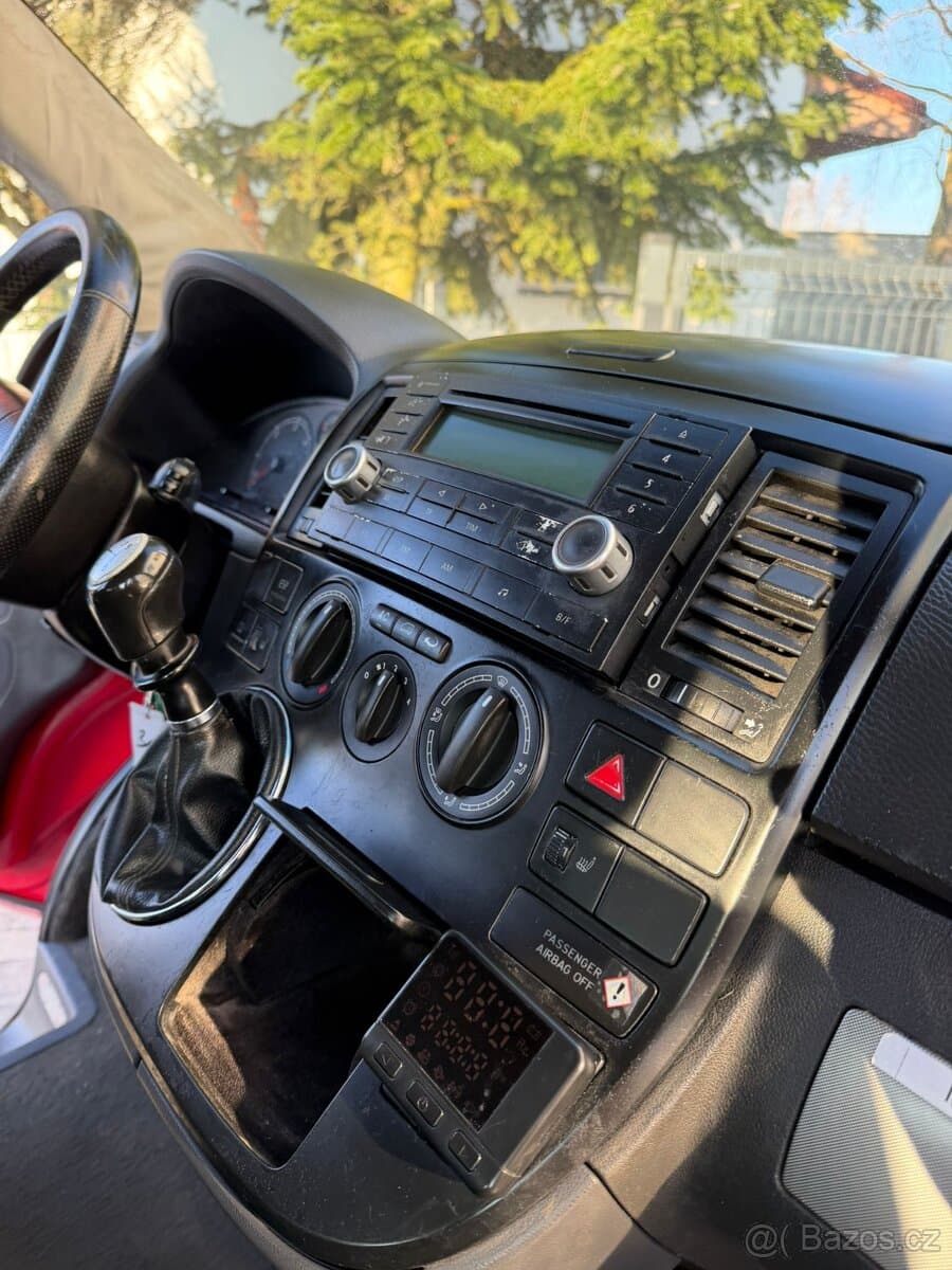 2006 Volkswagen MULTIVAN - 11