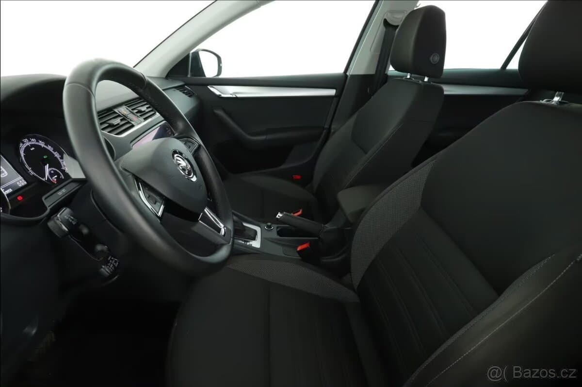 2020 Škoda OCTAVIA - 11