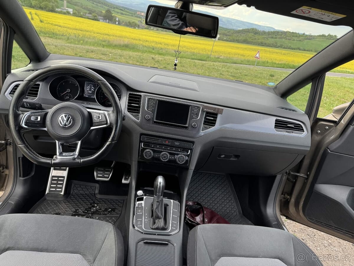 2016 Volkswagen GOLF - 11