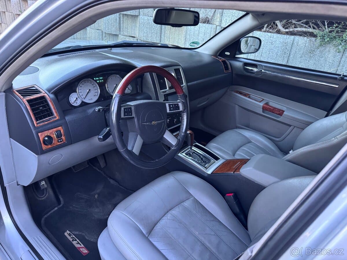 2007 Chrysler 300C - 11