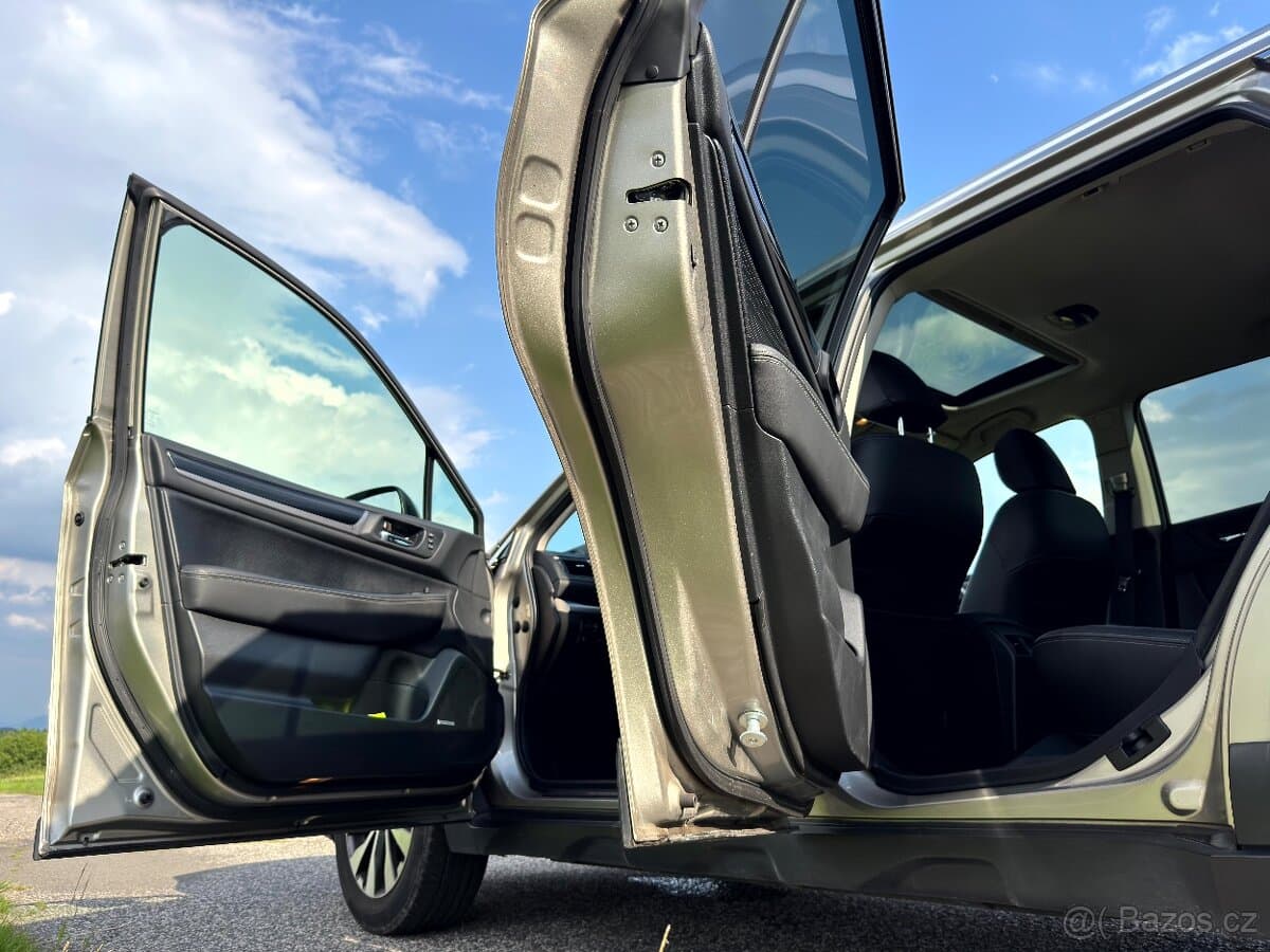 2015 Subaru OUTBACK - 11