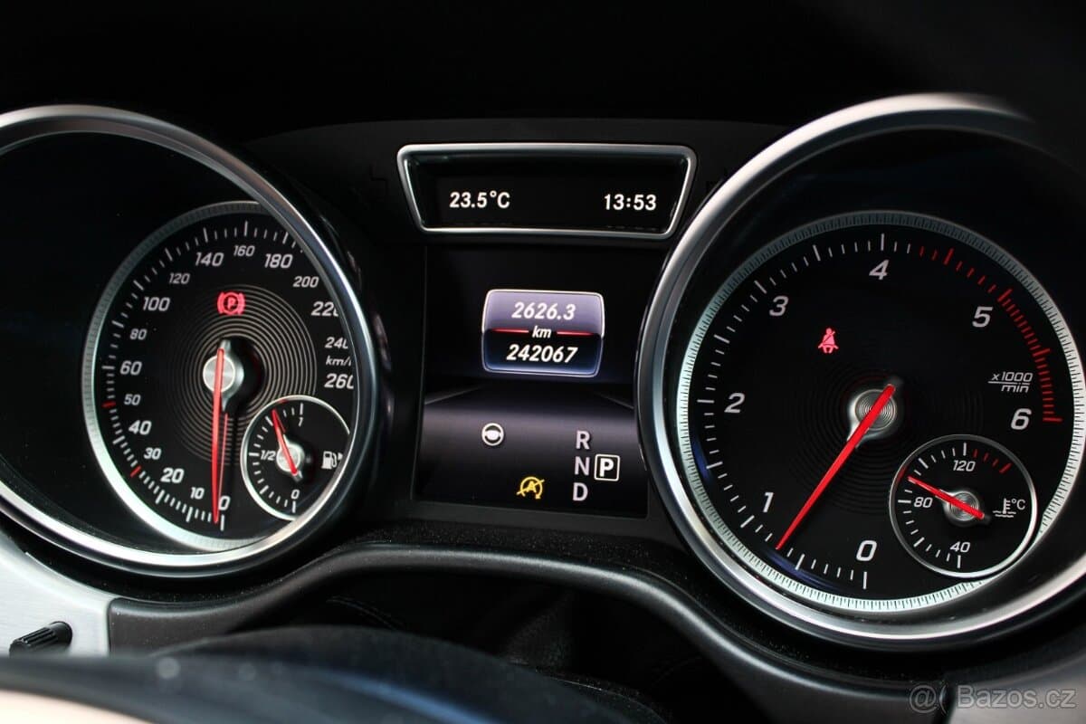 2016 Mercedes-Benz GL - 11