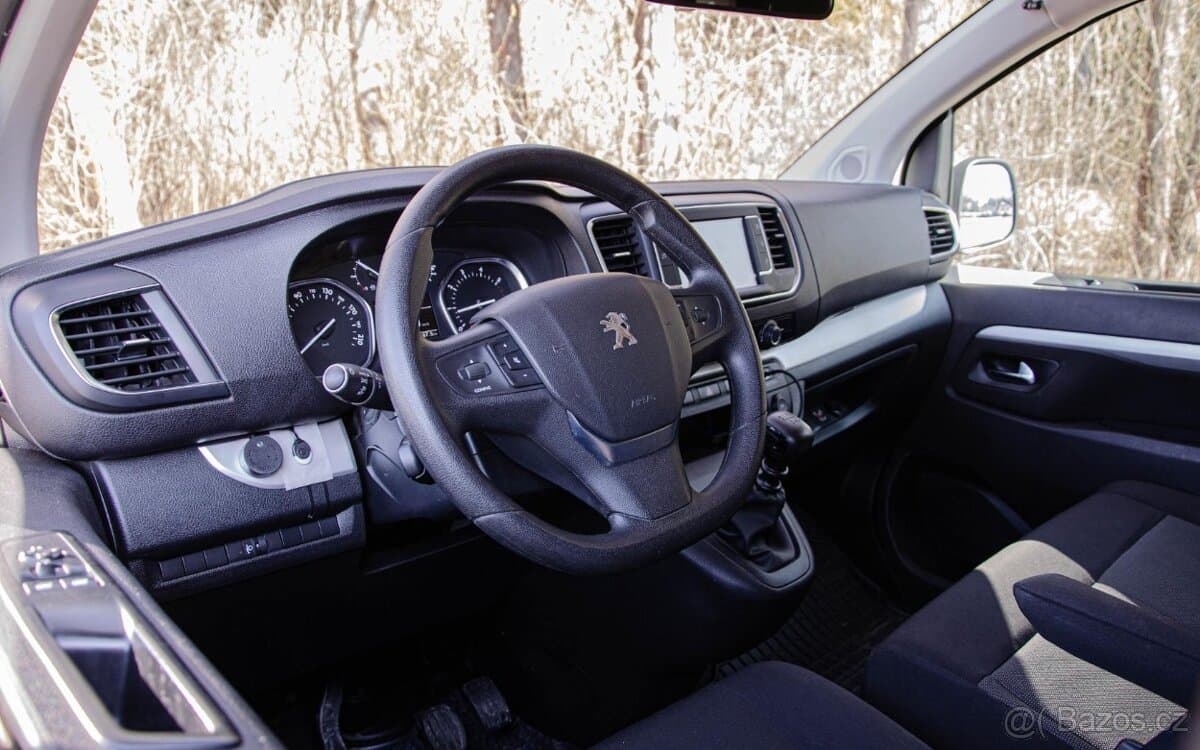 2021 Peugeot TRAVELLER - 11