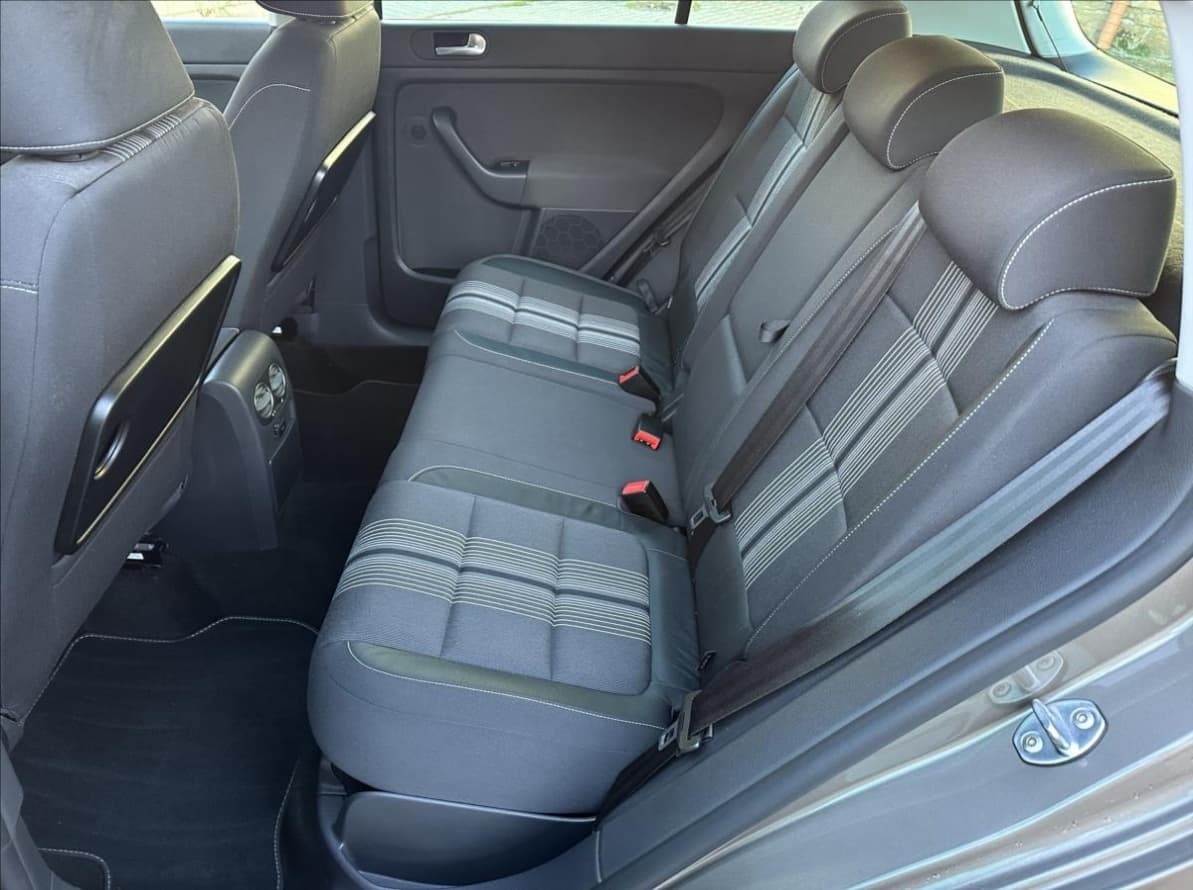 Volkswagen GOLF - 11