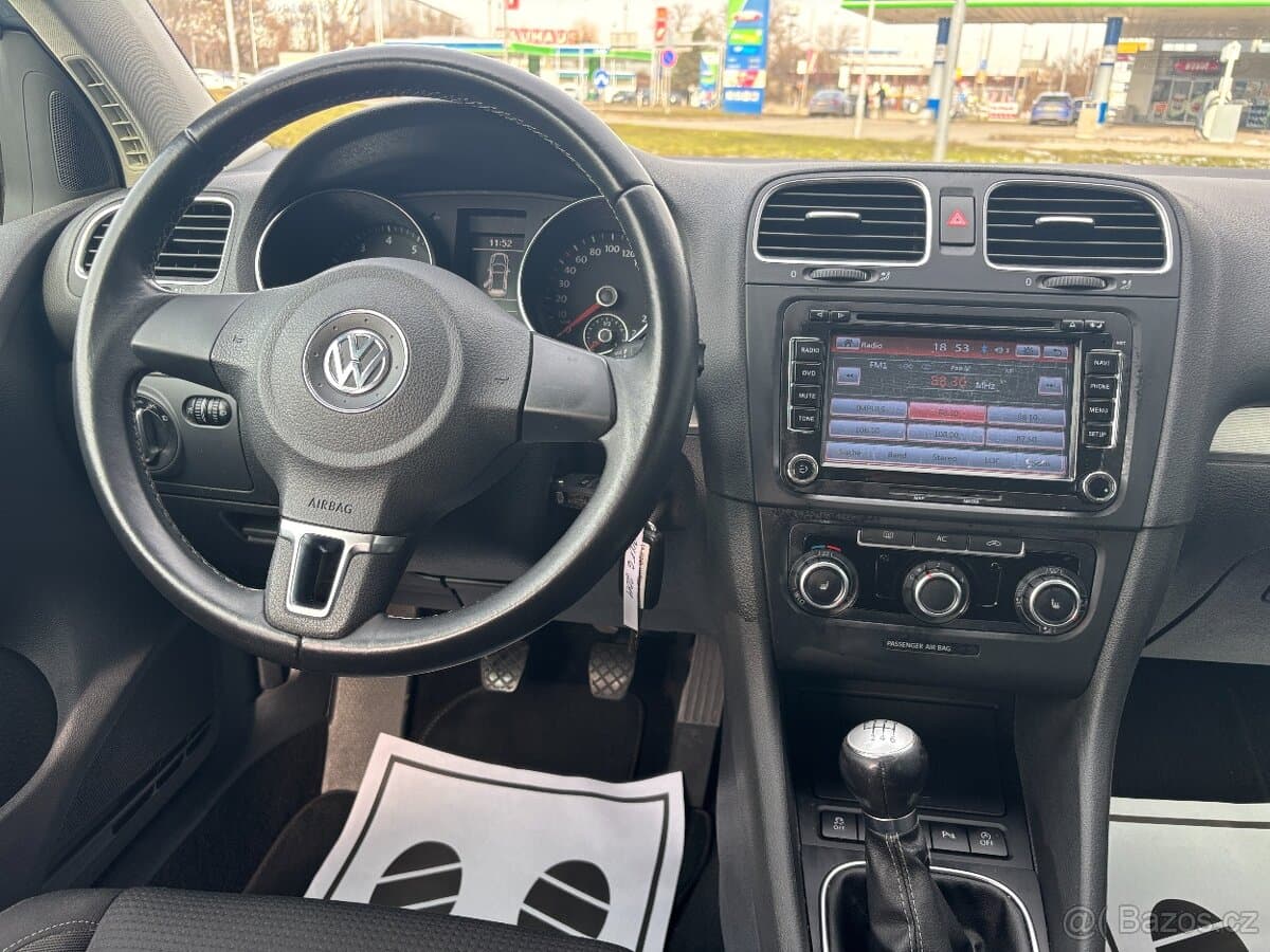 2010 Volkswagen GOLF - 11