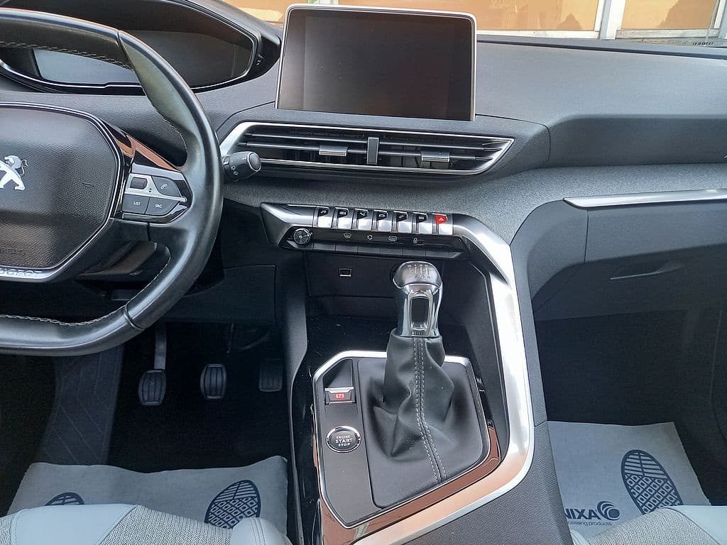 2019 Peugeot 3008 - 11