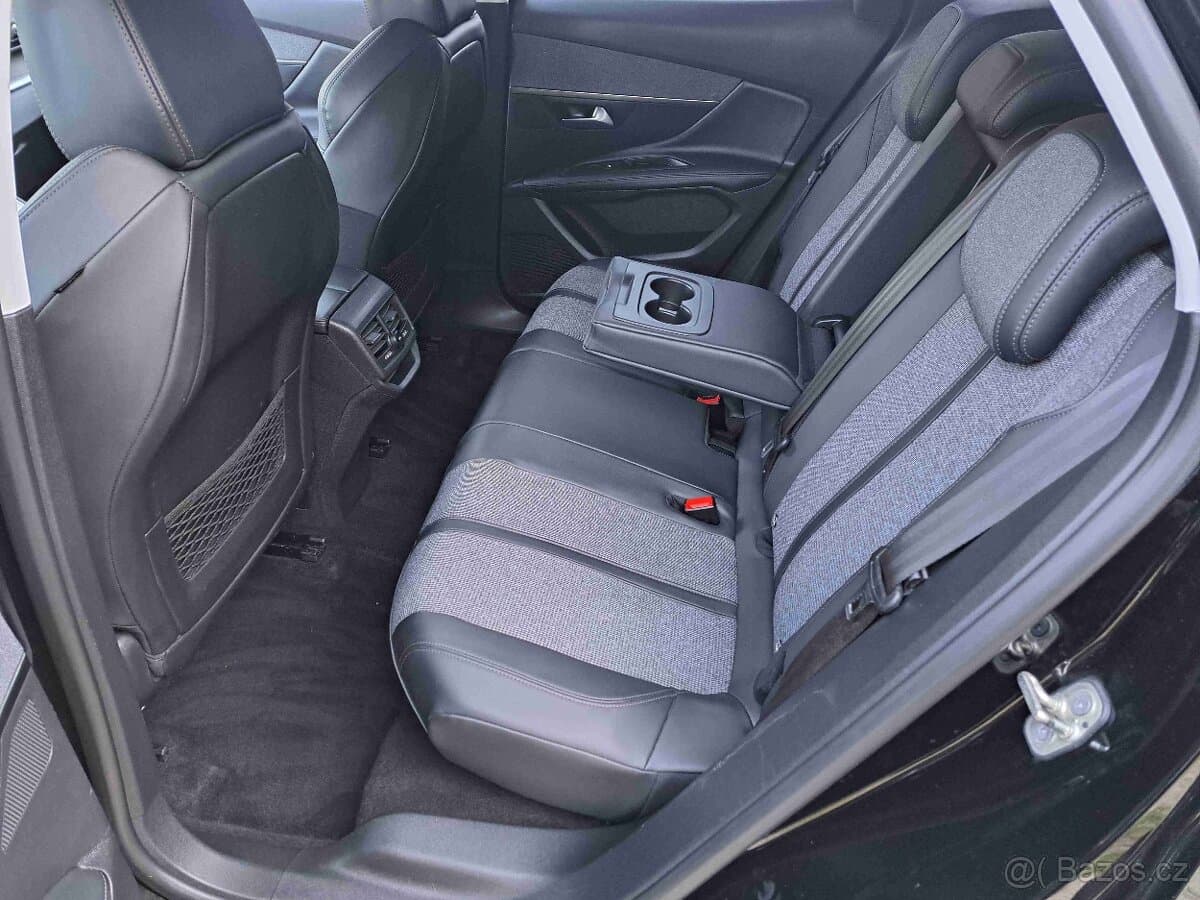 2019 Peugeot 3008 - 11