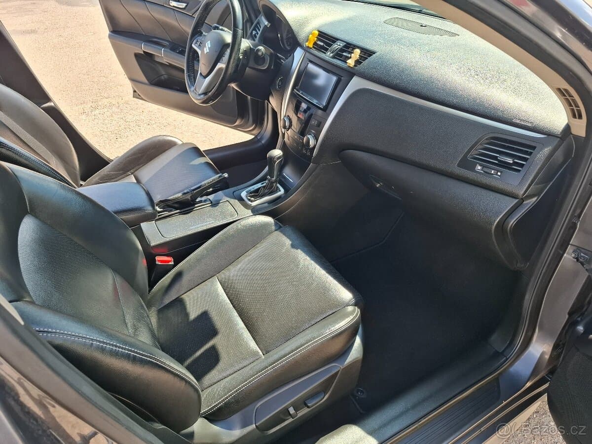 2012 Suzuki KIZASHI - 11