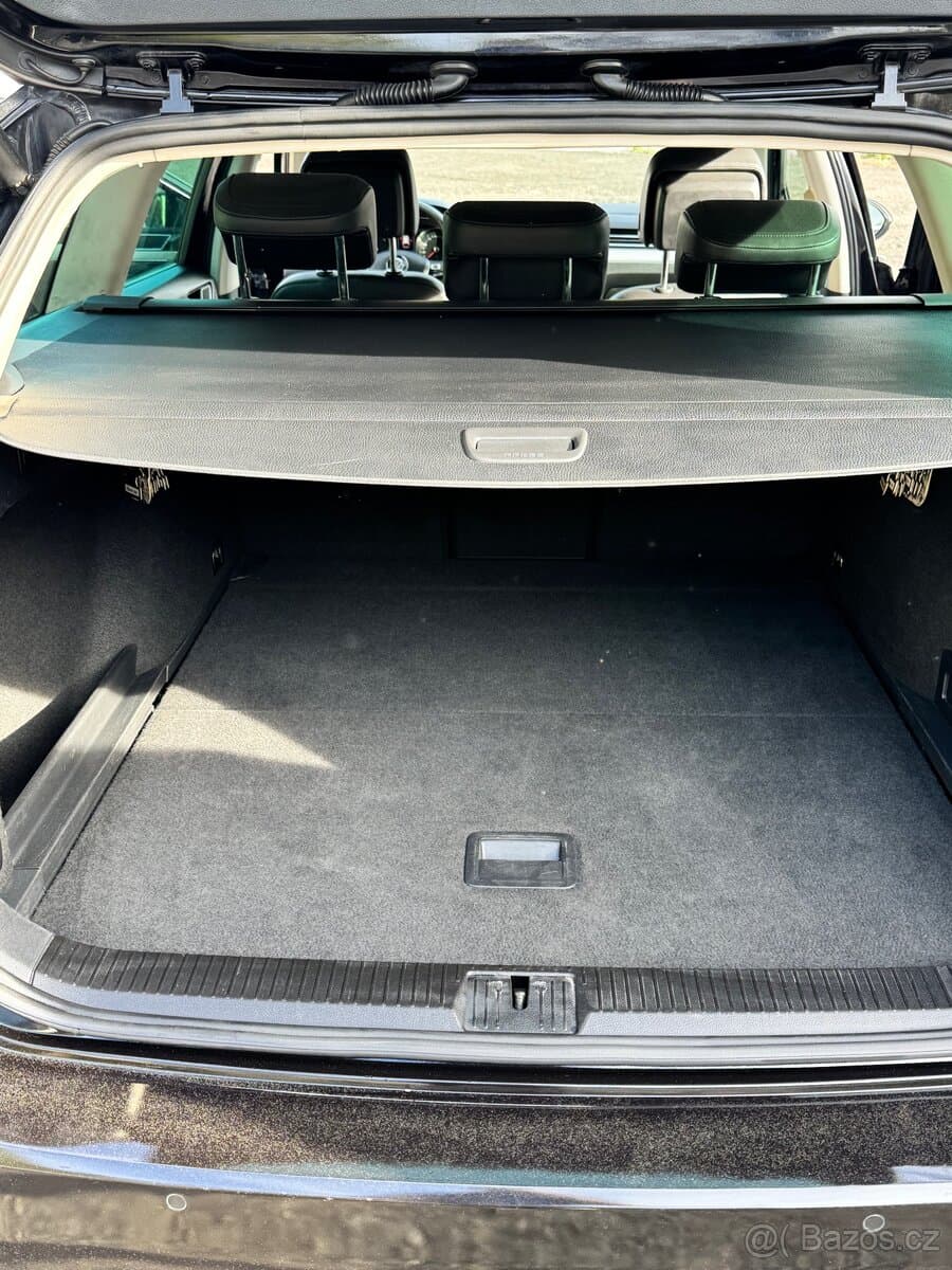 2016 Volkswagen PASSAT - 11