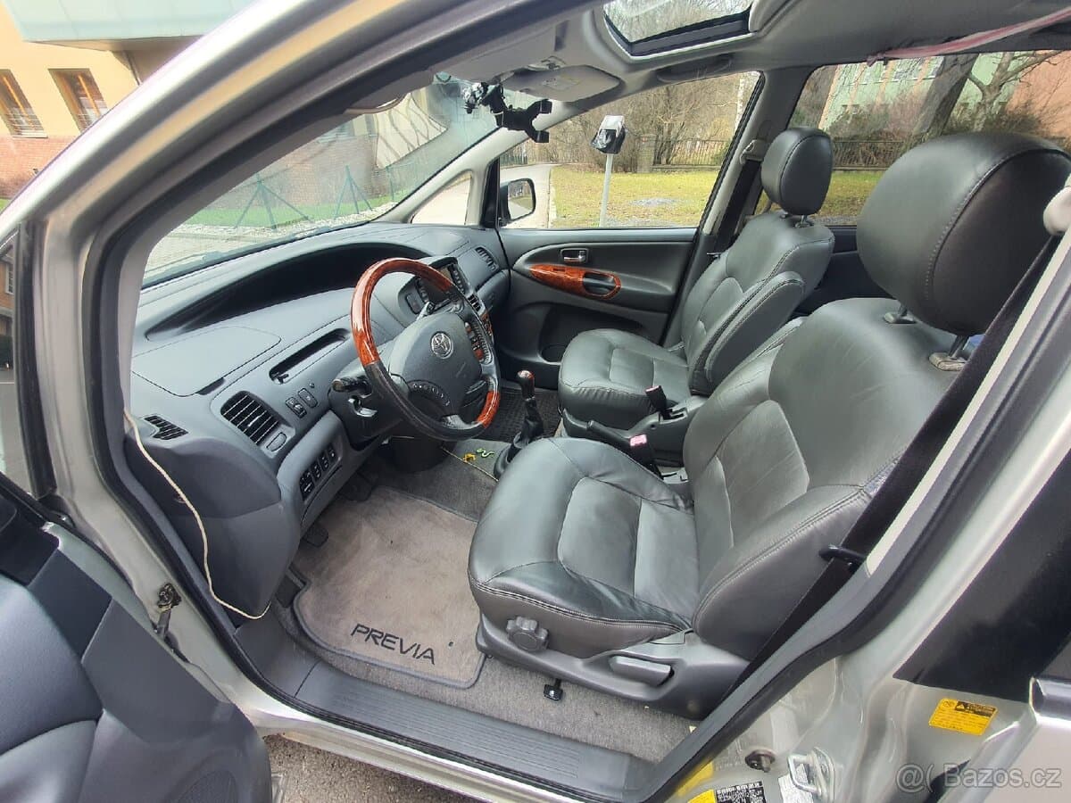 2005 Toyota PREVIA - 11