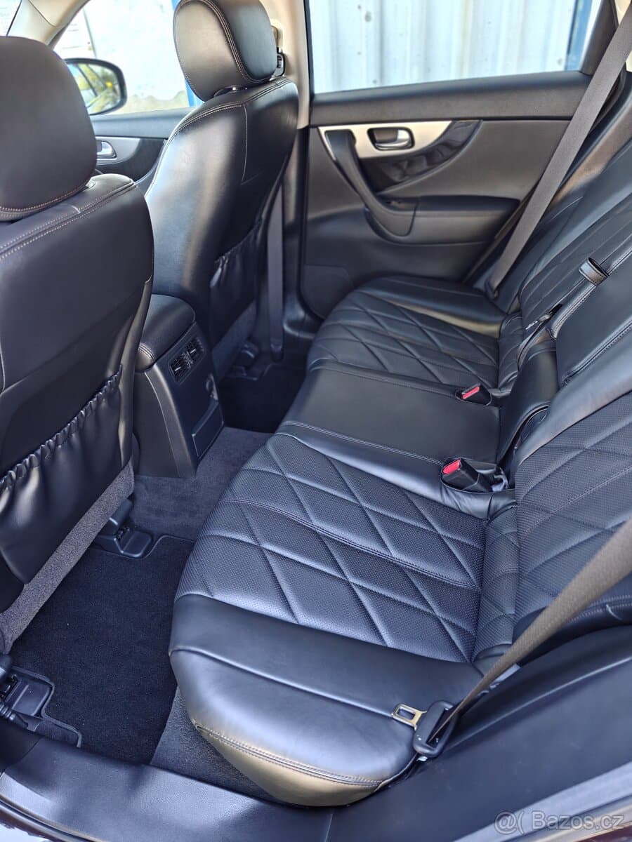 2011 Infiniti OSTATNÍ - 11