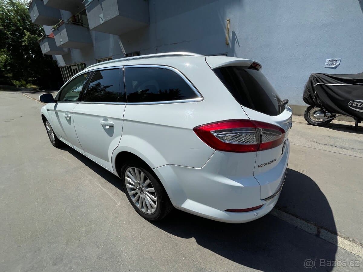 2013 Ford MONDEO - 11