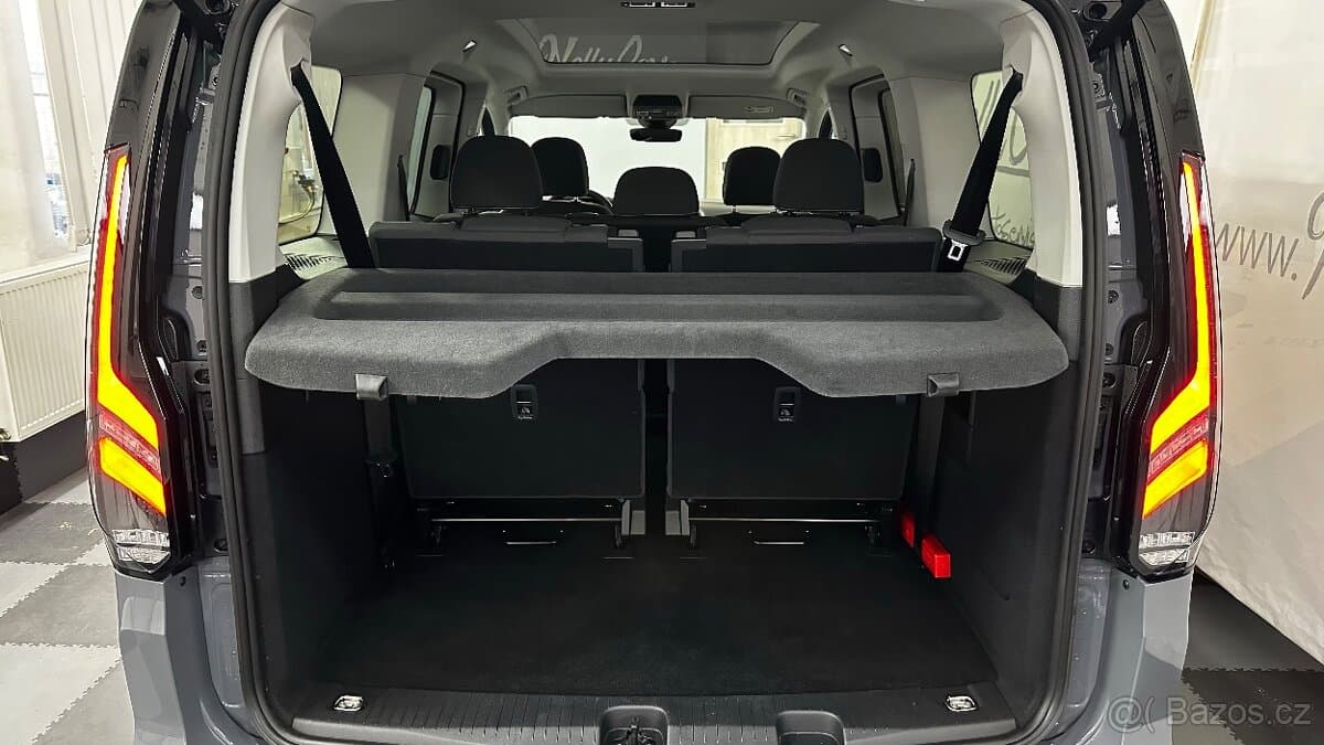 2025 Ford TOURNEO - 11