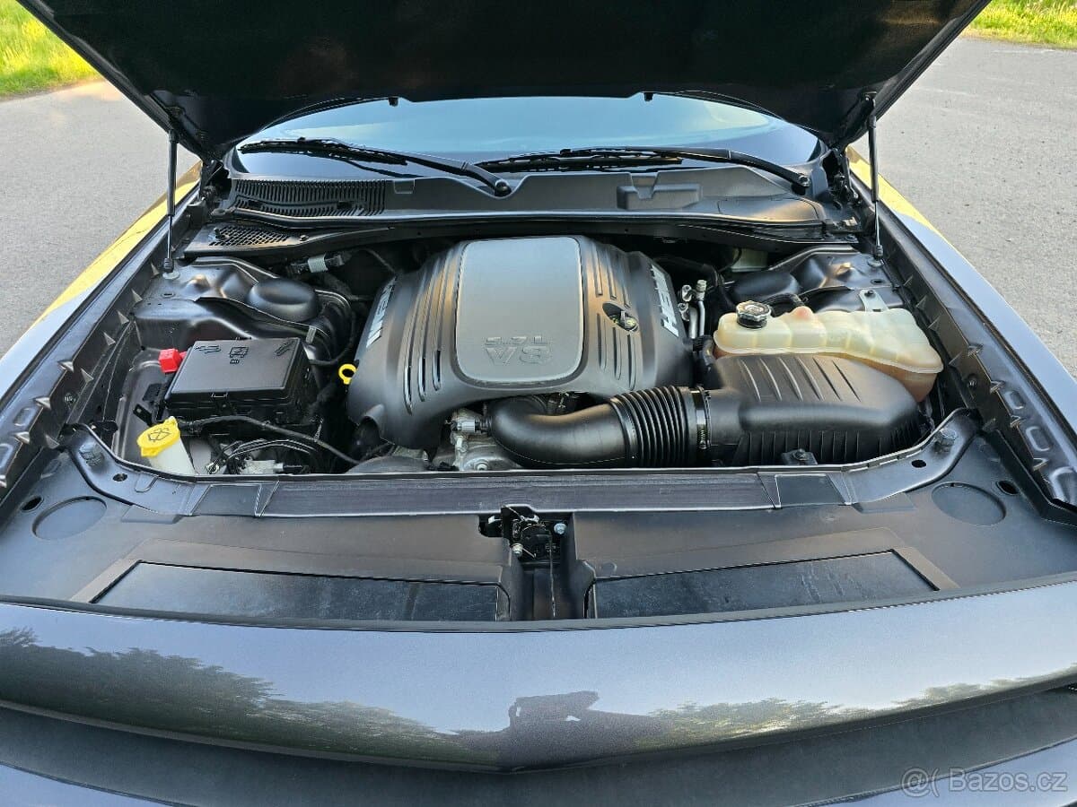 2019 Dodge CHALLENGER - 11