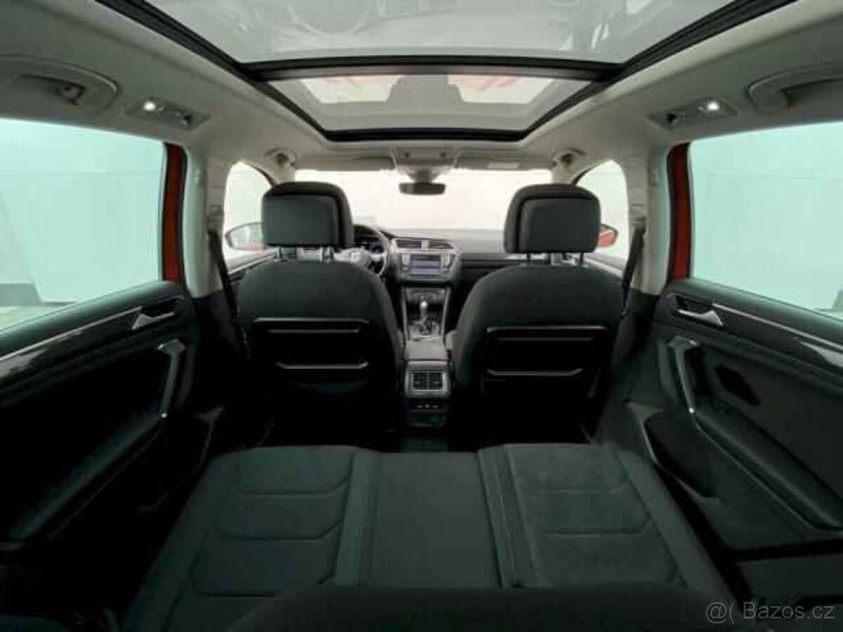 2017 Volkswagen TIGUAN - 11