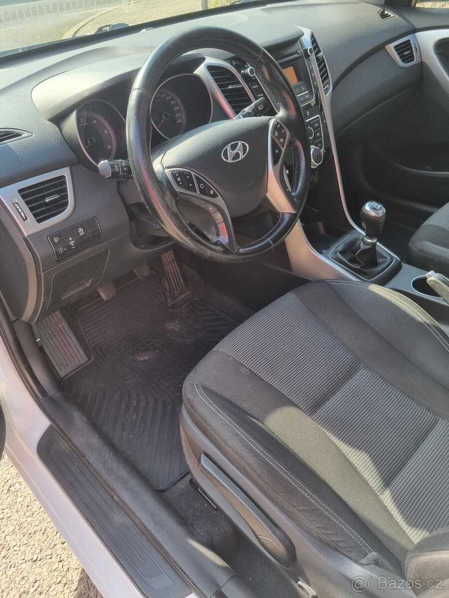 Hyundai i30 - 11