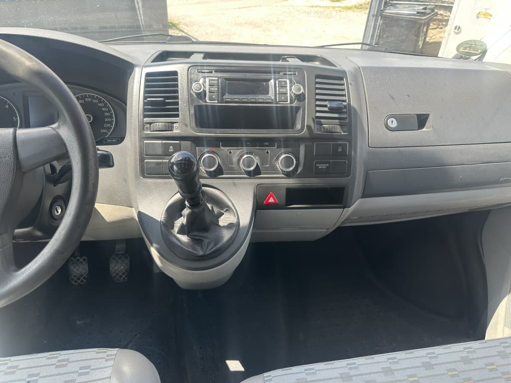 2012 Volkswagen TRANSPORTER - 11