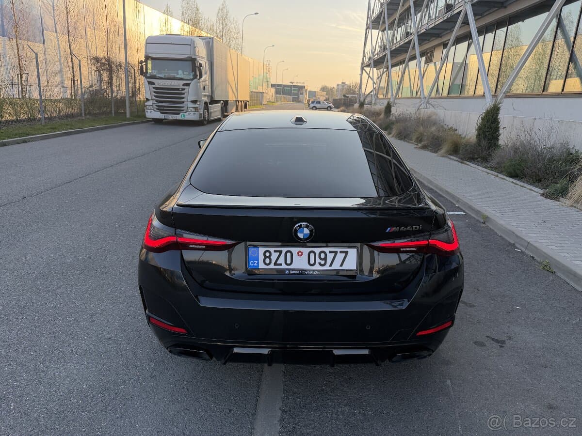 2023 BMW M4 - 11