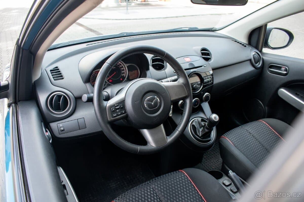 Mazda 2 - 11