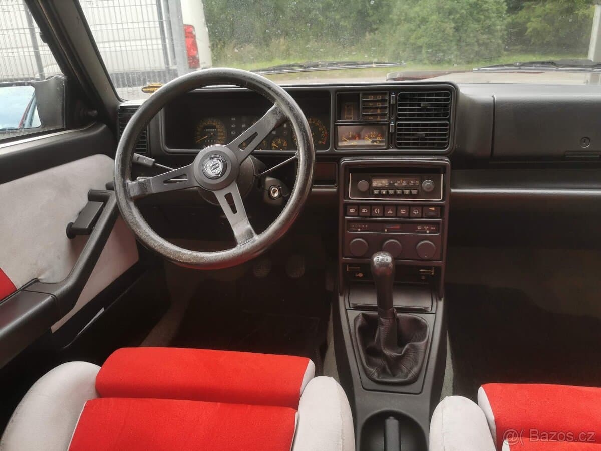 1990 Lancia DELTA - 11