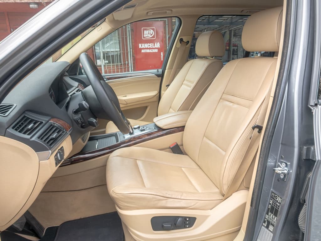 2007 BMW X5 - 11