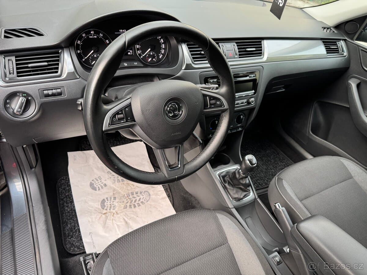 2014 Škoda RAPID - 11