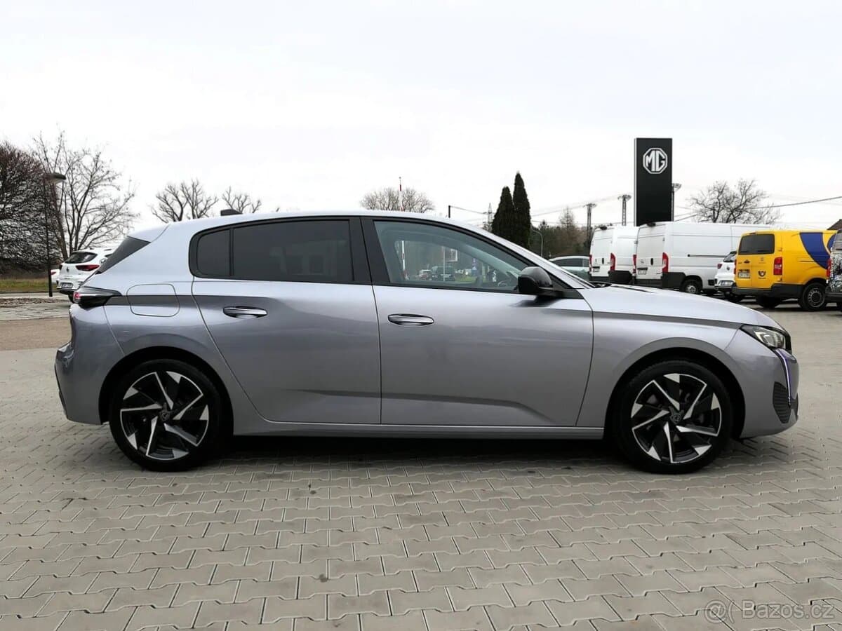 2022 Peugeot 308 - 11