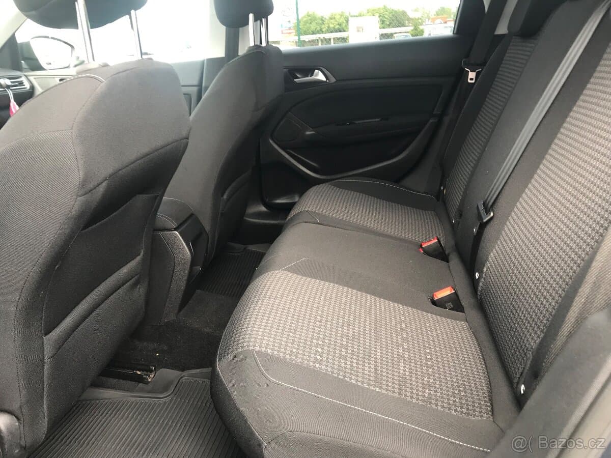 2019 Peugeot 308 - 11