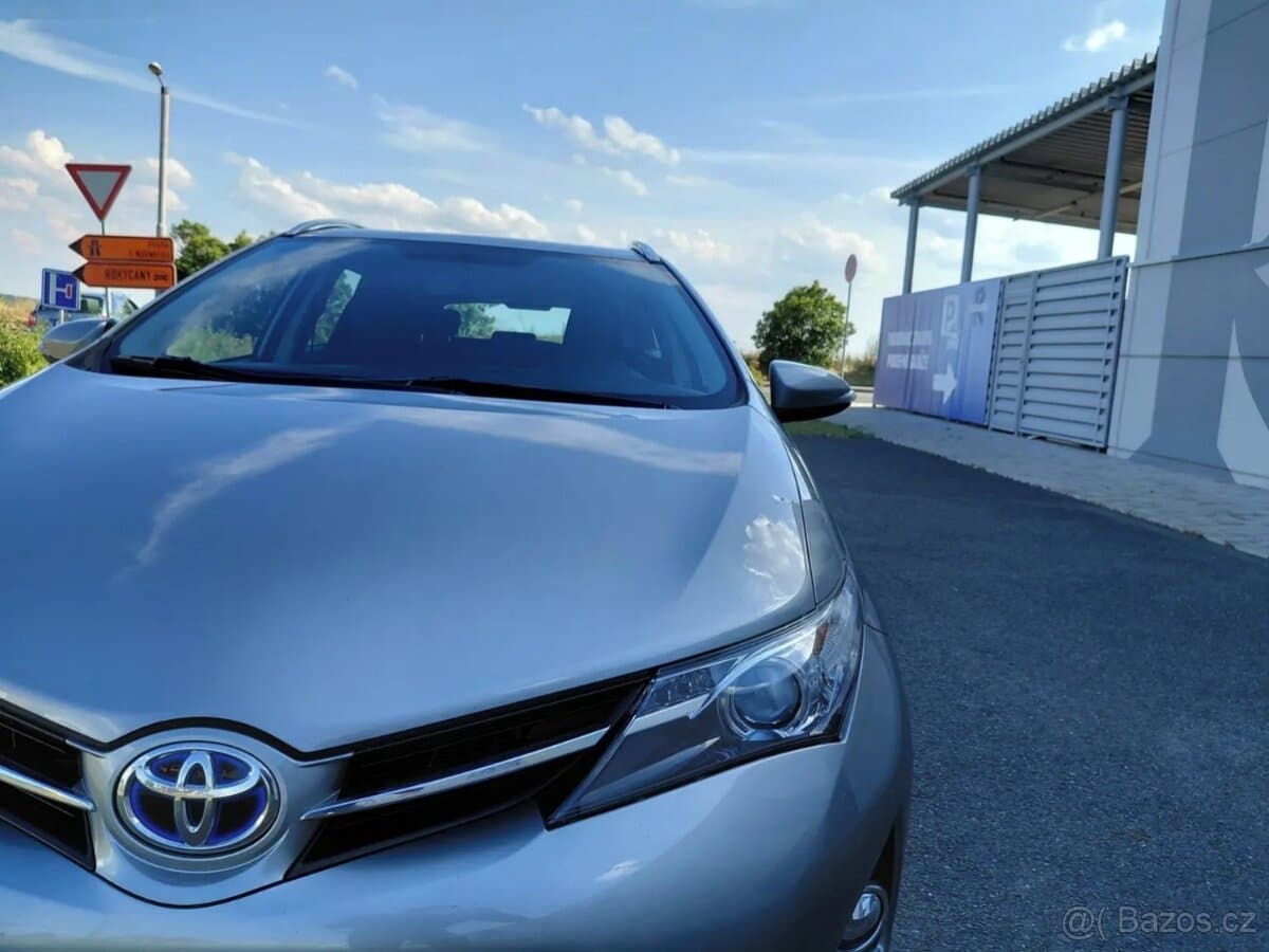 2013 Toyota AURIS - 11