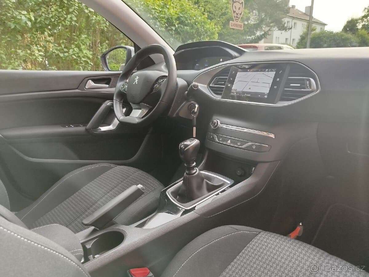 2021 Peugeot 308 - 11