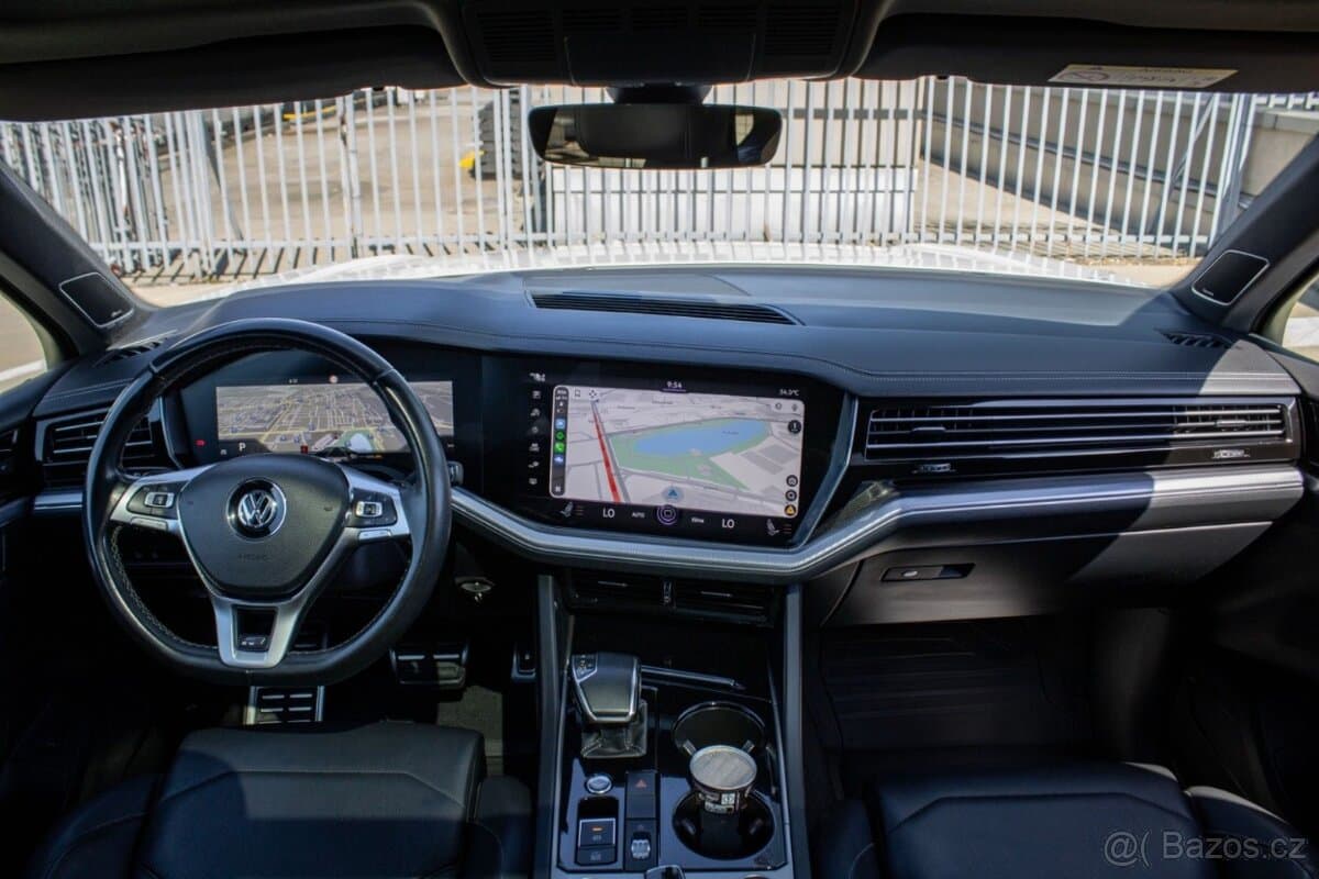 2019 Volkswagen TOUAREG - 11