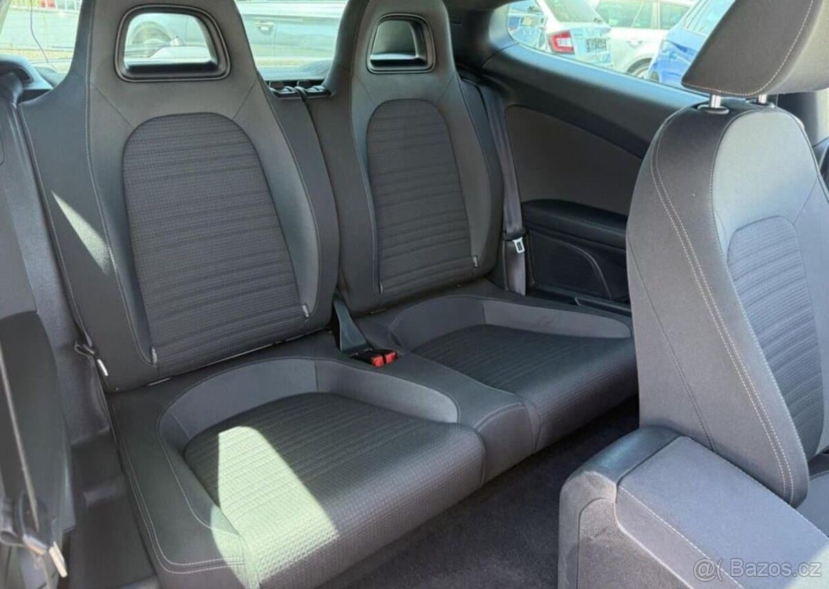 2010 Volkswagen SCIROCCO - 11