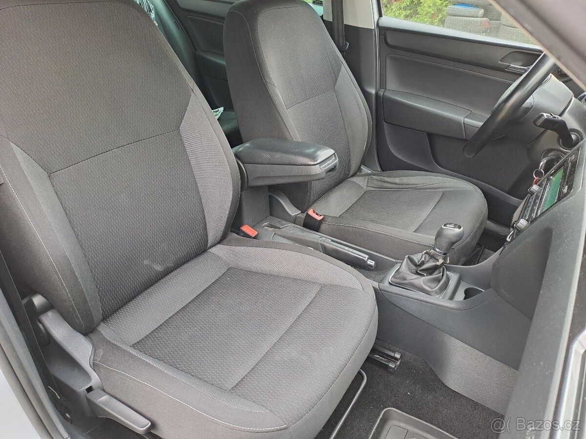 2014 Škoda RAPID - 11