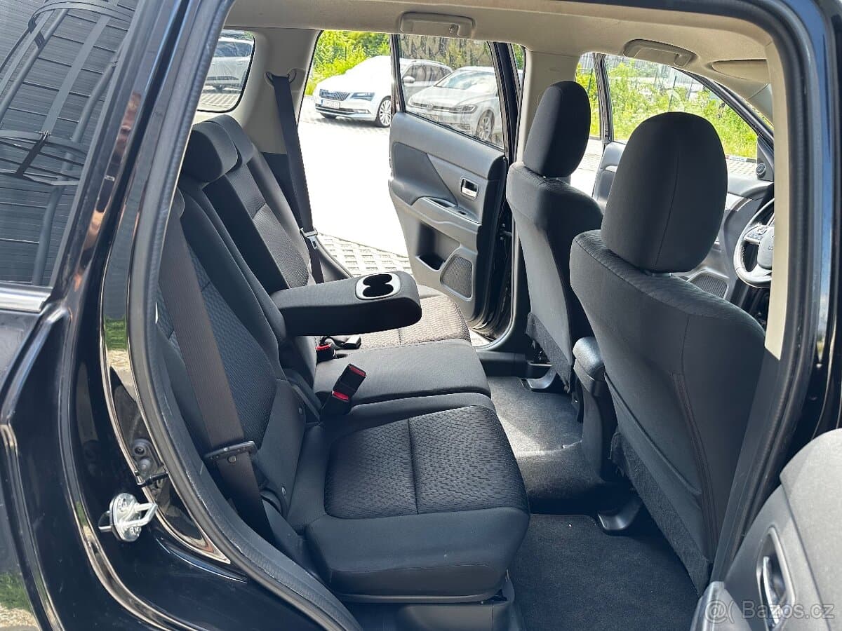 2013 Mitsubishi OUTLANDER - 11