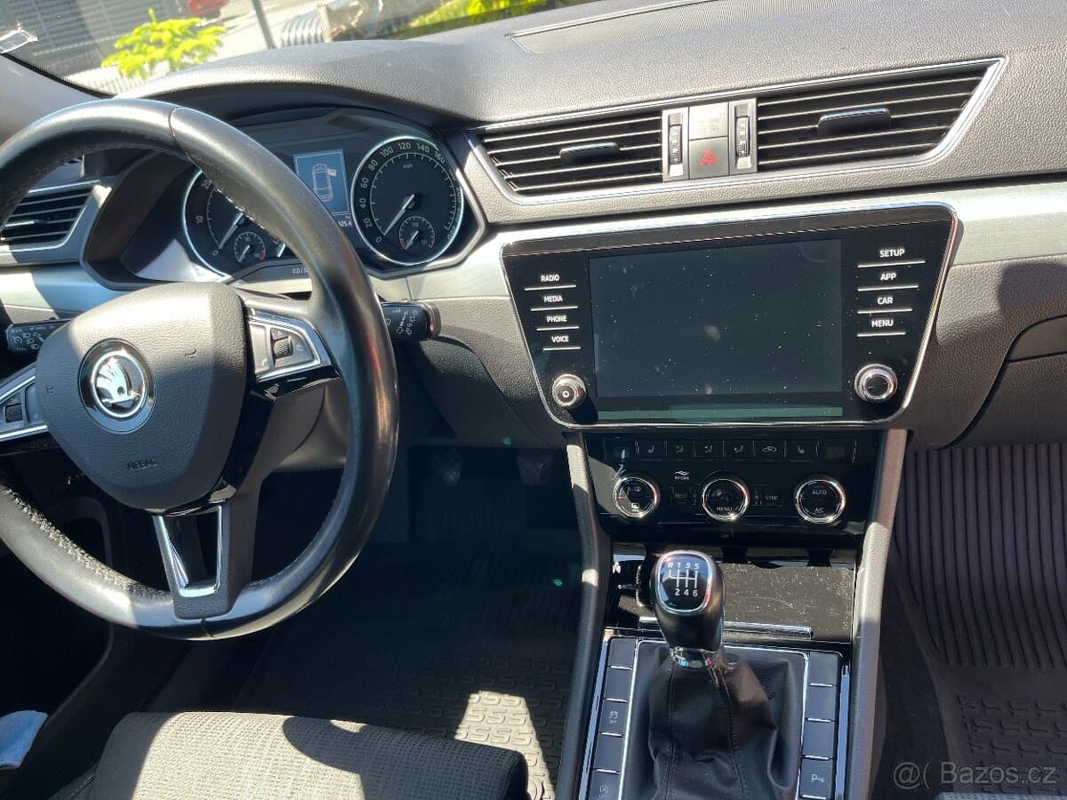 2018 Škoda SUPERB - 11