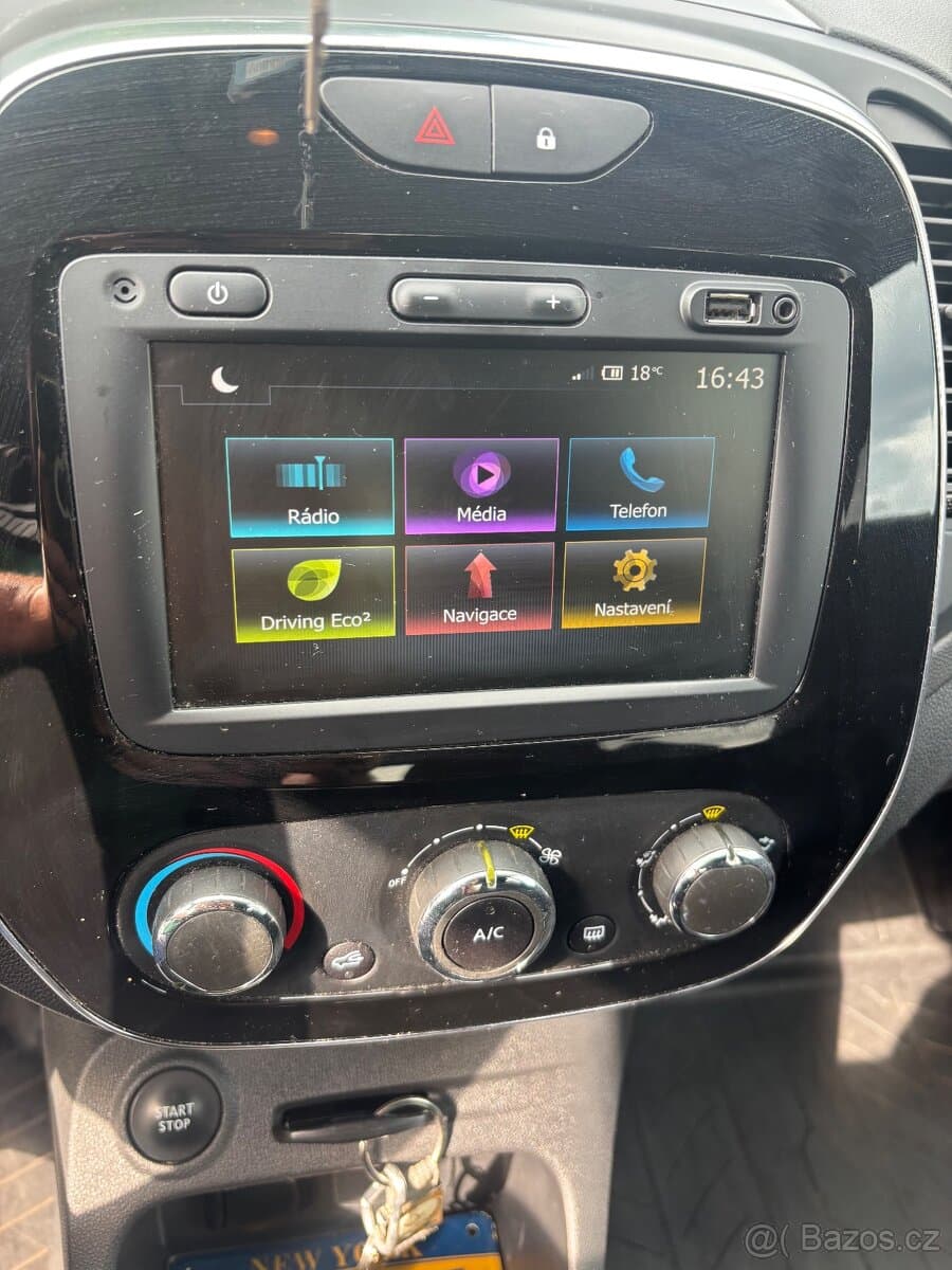 2018 Renault CAPTUR - 11