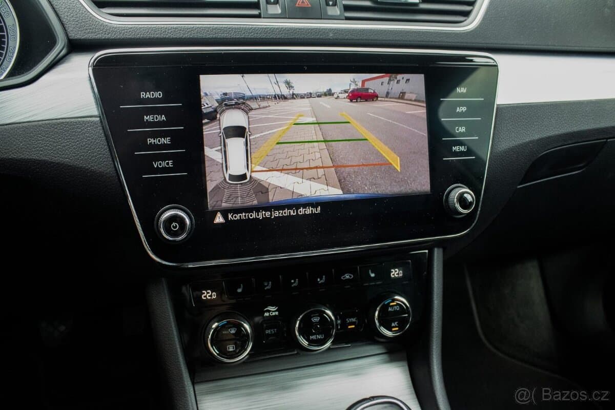 2020 Škoda SUPERB - 11