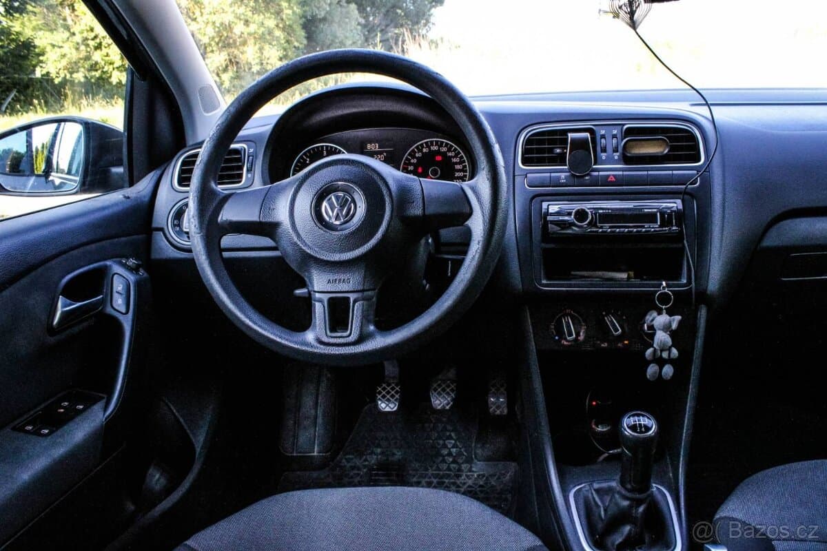 2010 Volkswagen POLO - 11