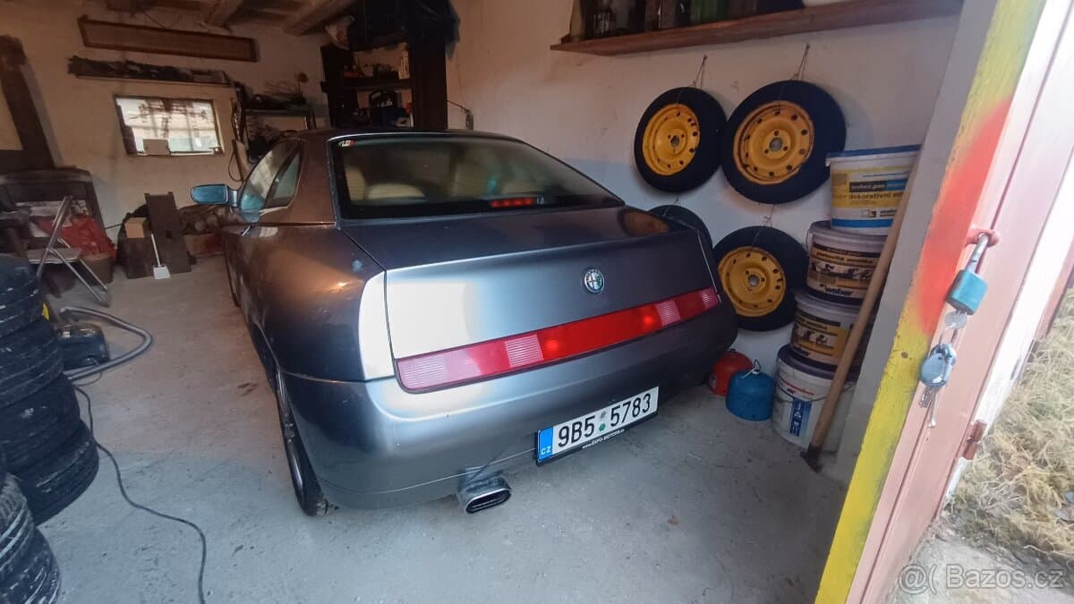 1999 Alfa Romeo GTV - 11