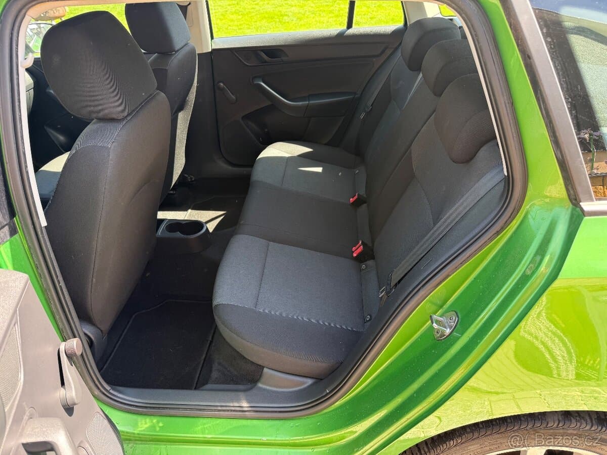 2014 Škoda RAPID - 11