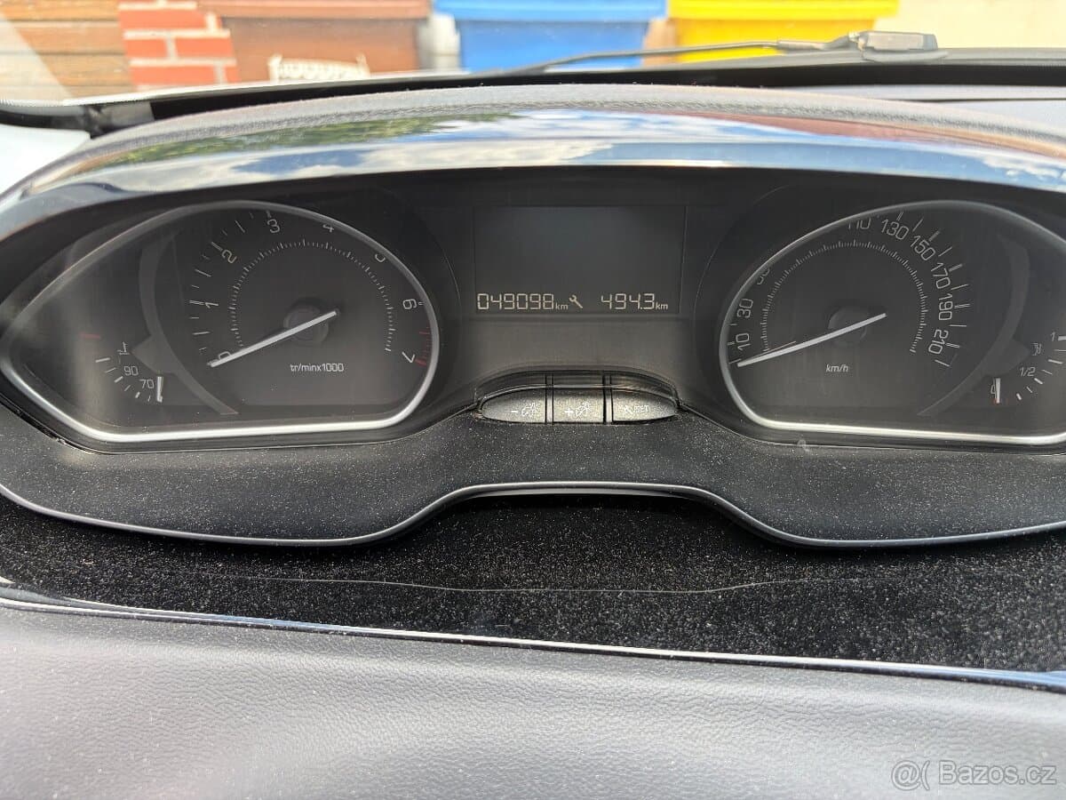 2019 Peugeot 208 - 11