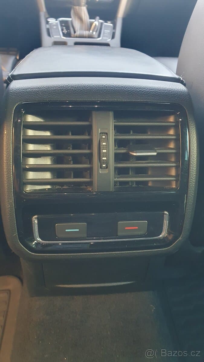 2021 Volkswagen PASSAT - 11