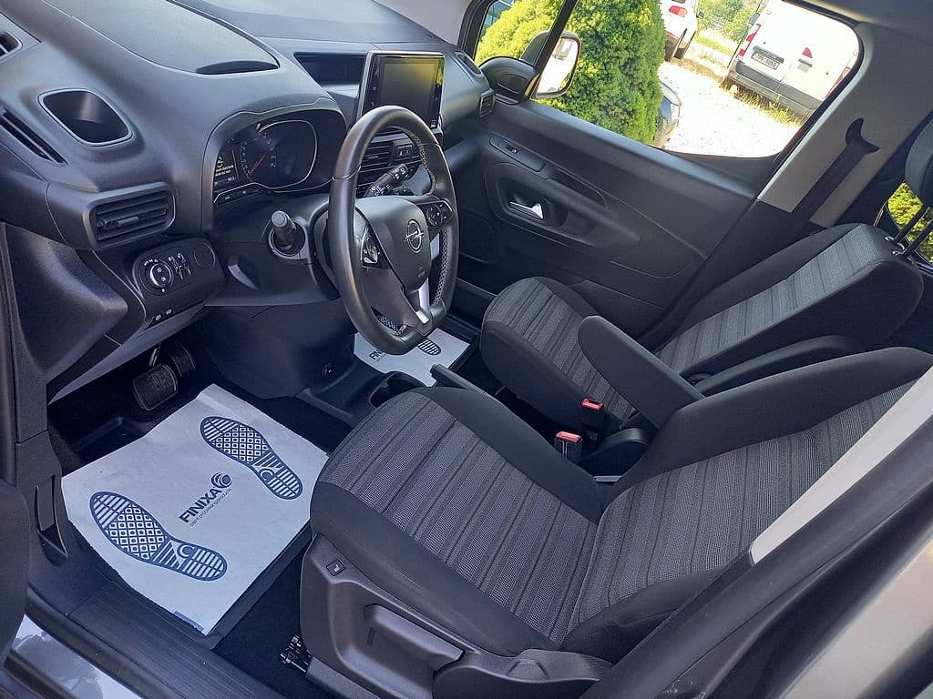 2020 Opel COMBO - 11
