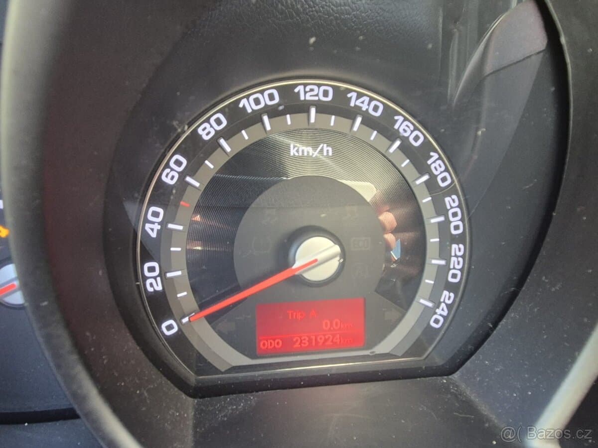 2010 Kia SPORTAGE - 11