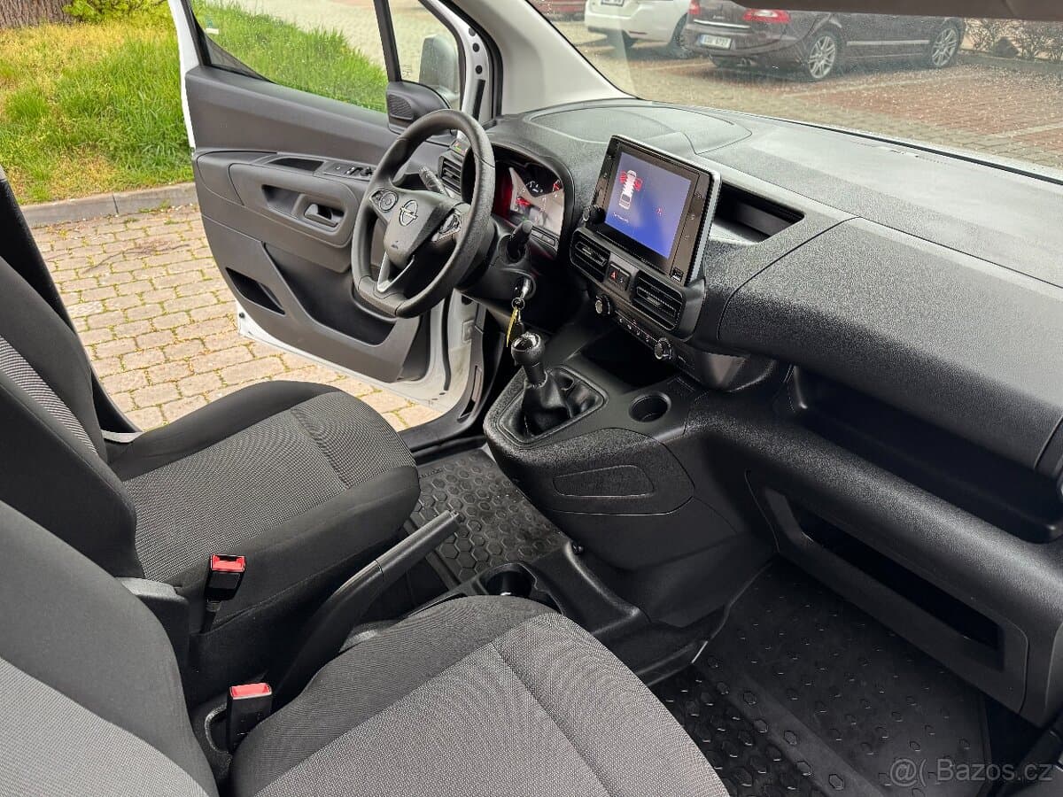 2020 Opel COMBO - 11