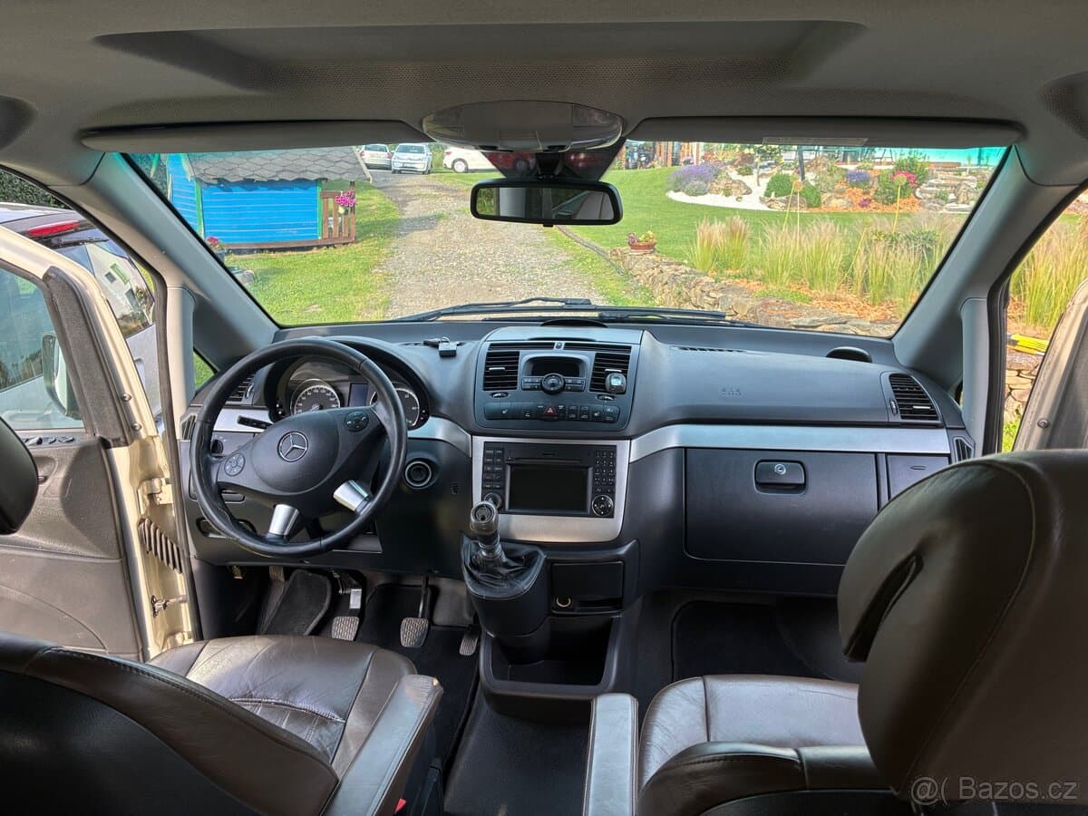 2011 Mercedes-Benz VITO - 11